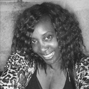 Meet your Posher, Brenda